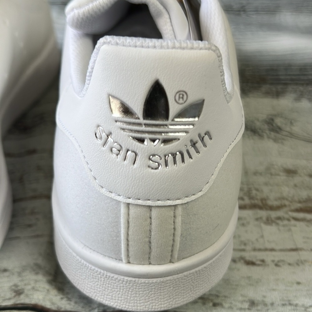 Adidas Original Stan Smith J White/White/Silver Size 7 Big Kids - Picture 11 of 14